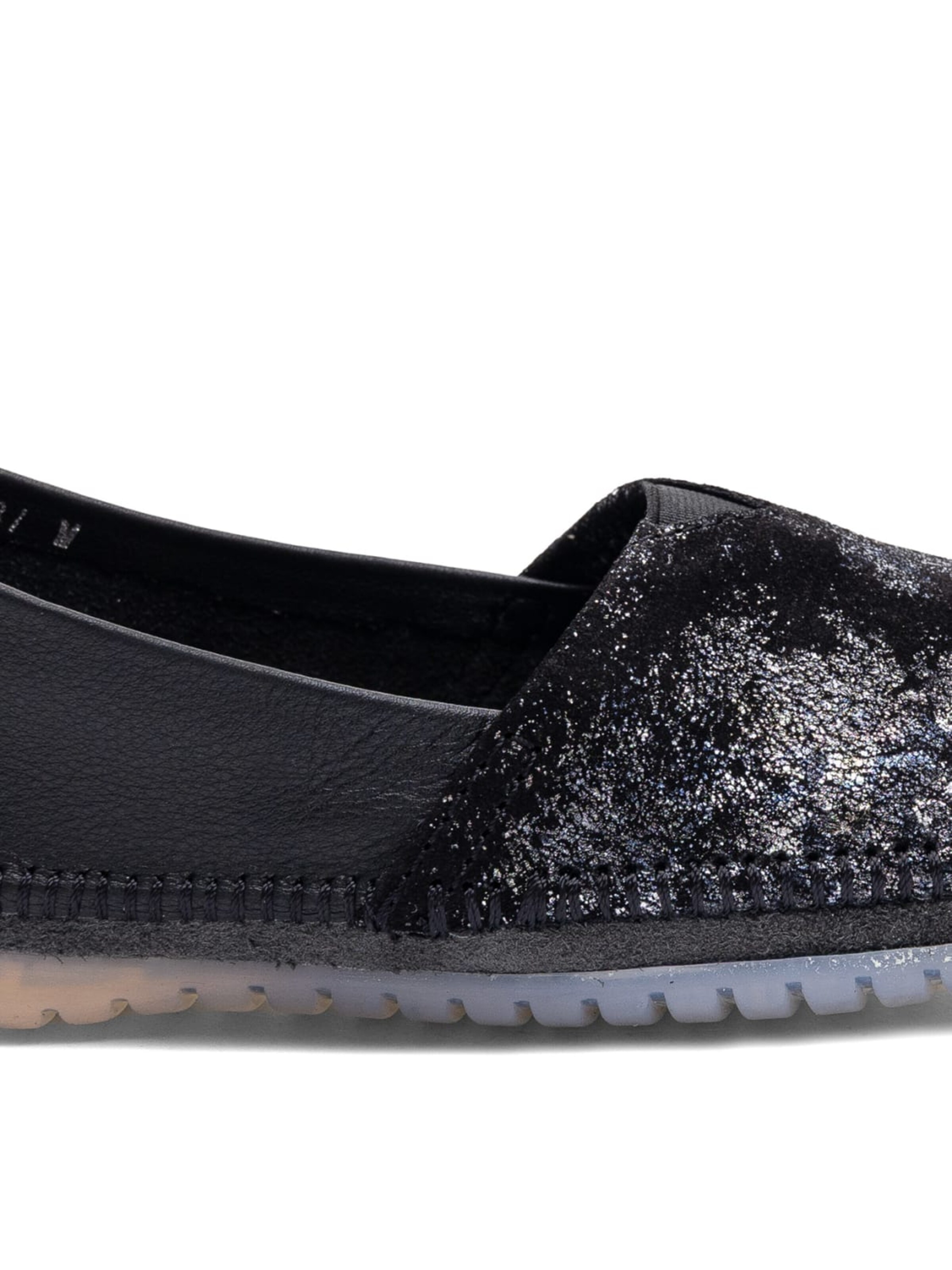 Maciejka Slip-ons '1930W-47/00-0' in Black