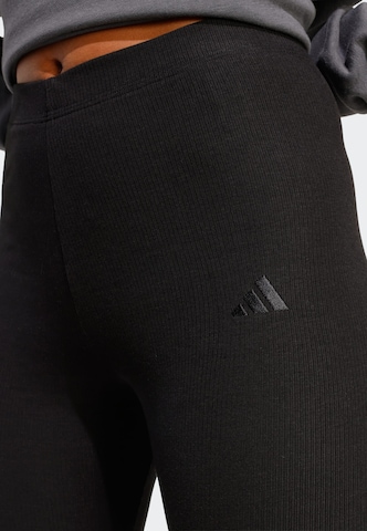 ADIDAS SPORTSWEAR Skinny Sportshorts 'Seasonal Essentials' in Schwarz