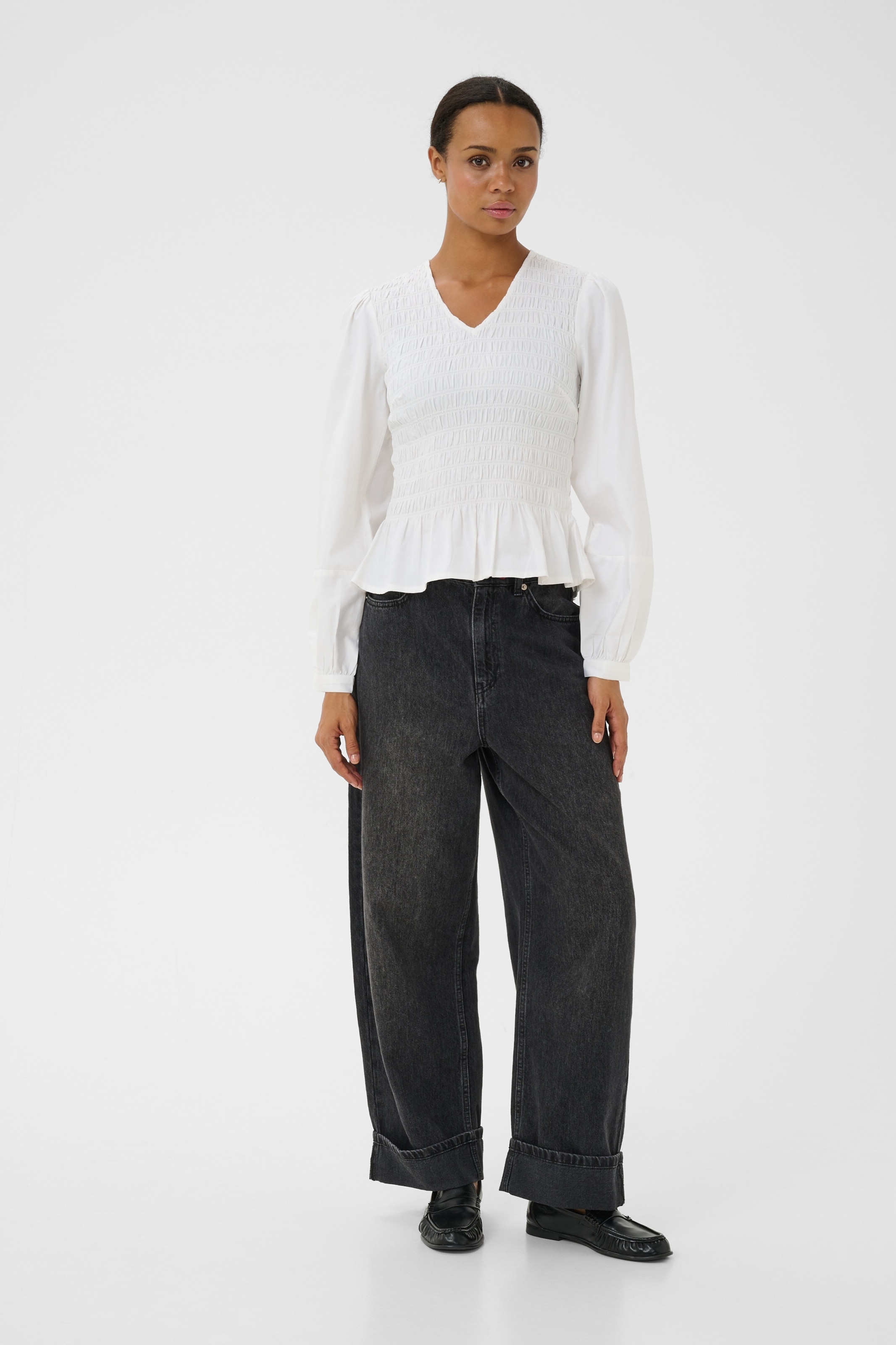Part Two - Blusa em branco