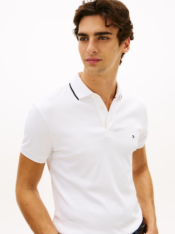 TOMMY HILFIGER - Camiseta en blanco