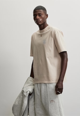 Pegador - Camiseta 'Nuevo' en beige: frente