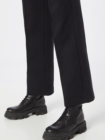 BOSS Black - Perna larga Calças com vincos 'Efiea' em preto