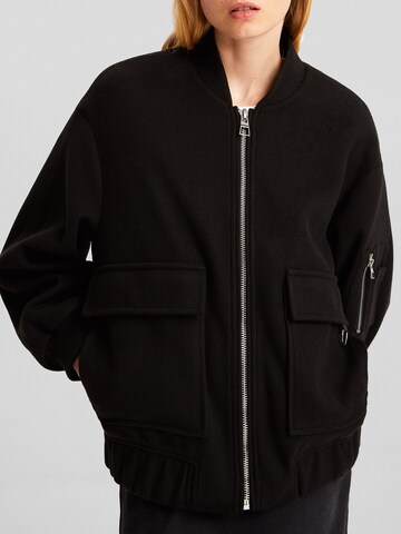 Bershka Jacke in Schwarz