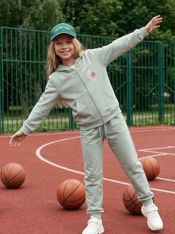 Trendyol Sweatsuit in Green: front