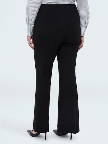 Fiorella Rubino Flared Broek in Zwart