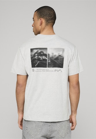 HALO T-Shirt in Grau: Vorderseite