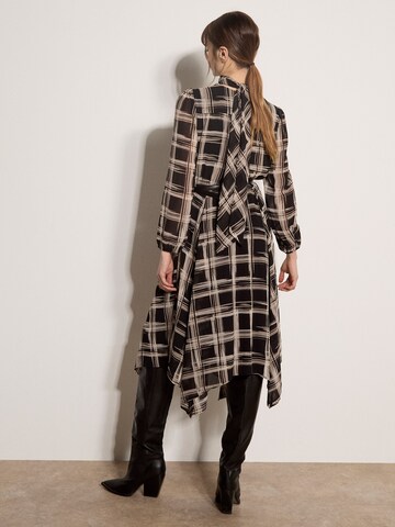 Apricot Dress ' ' in Black