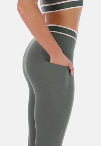 Skinny Leggings di Ted Baker in verde: lato