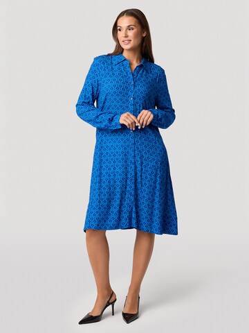 Abito camicia '4VS006' di Quiosque in blu