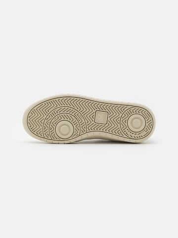 Veja Nízke tenisky 'V-90' - Biela