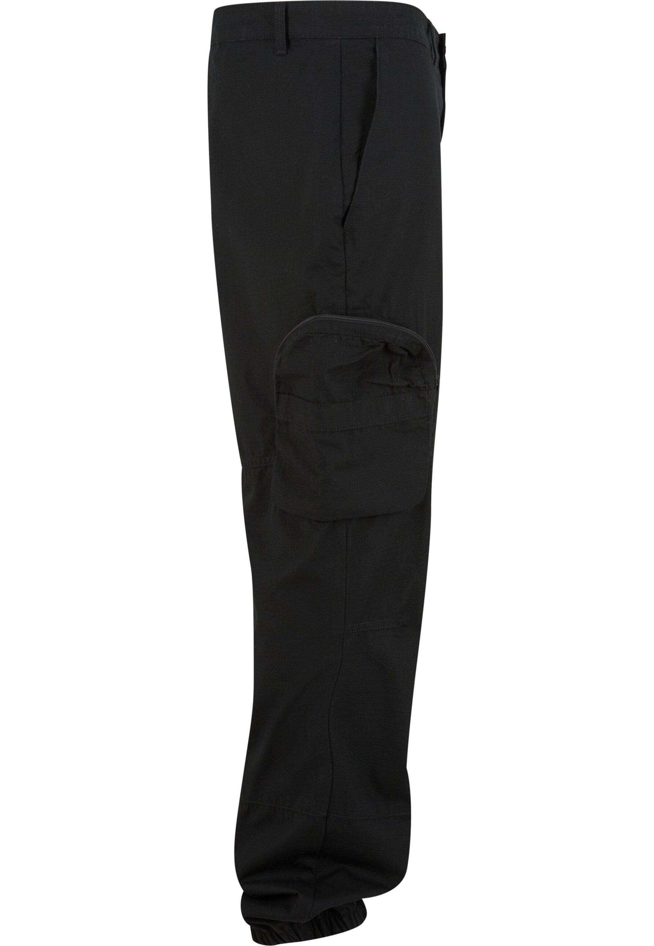Tapered Pantaloni cargo di Urban Classics in nero