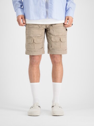 ALPHA INDUSTRIES - regular Pantalón cargo en beige: frente