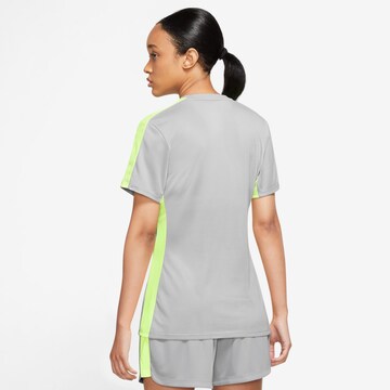 NIKE Funkčné tričko 'Academy23' - Sivá