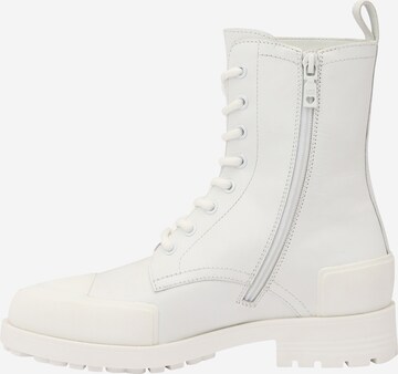 Love Moschino - Botines con cordones en blanco