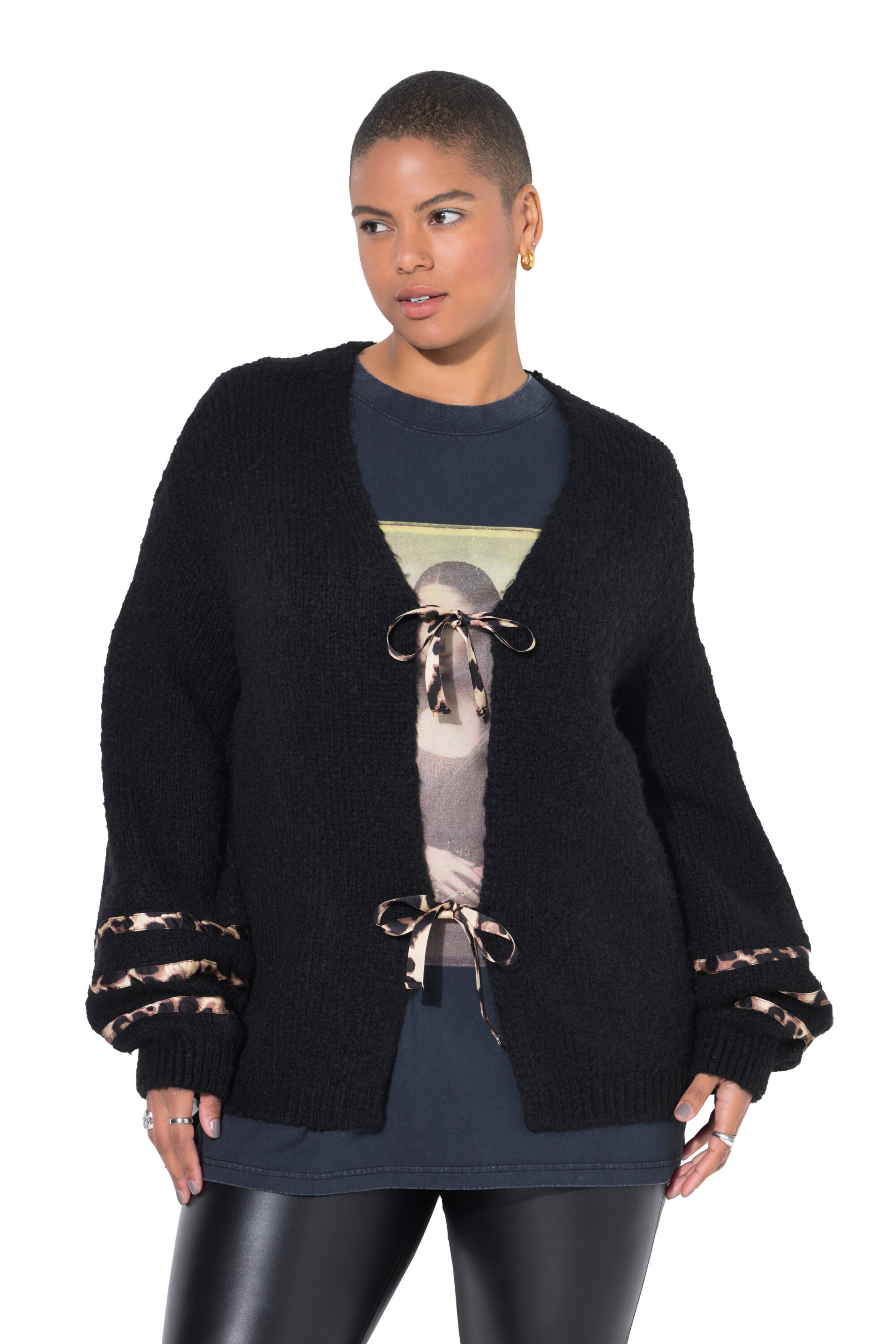 Studio Untold Knit Cardigan in Black: front