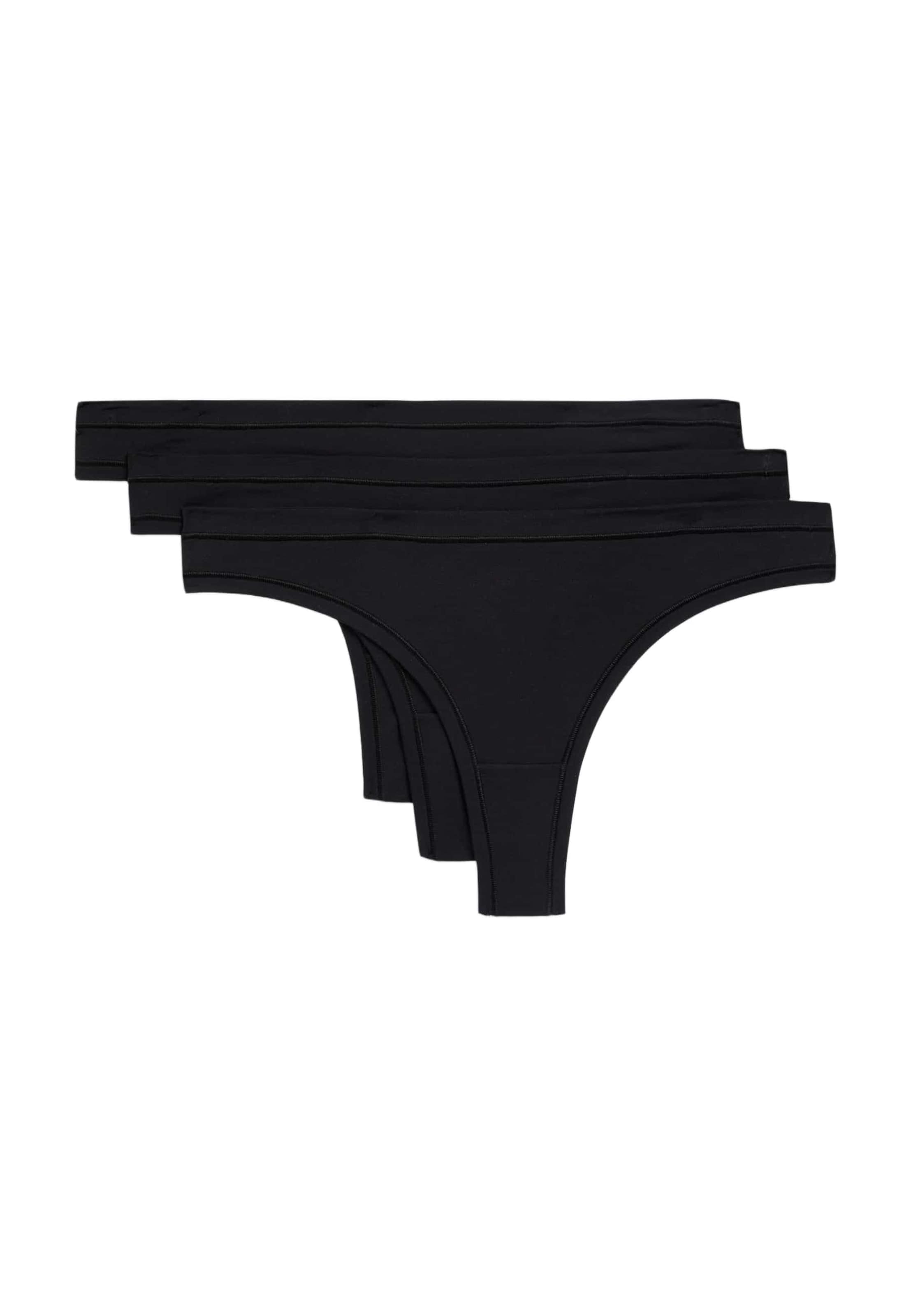 Marks & Spencer Slip 'Flexifit™' in Black: front
