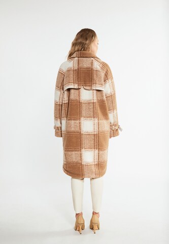 RISA Between-Seasons Coat in Beige