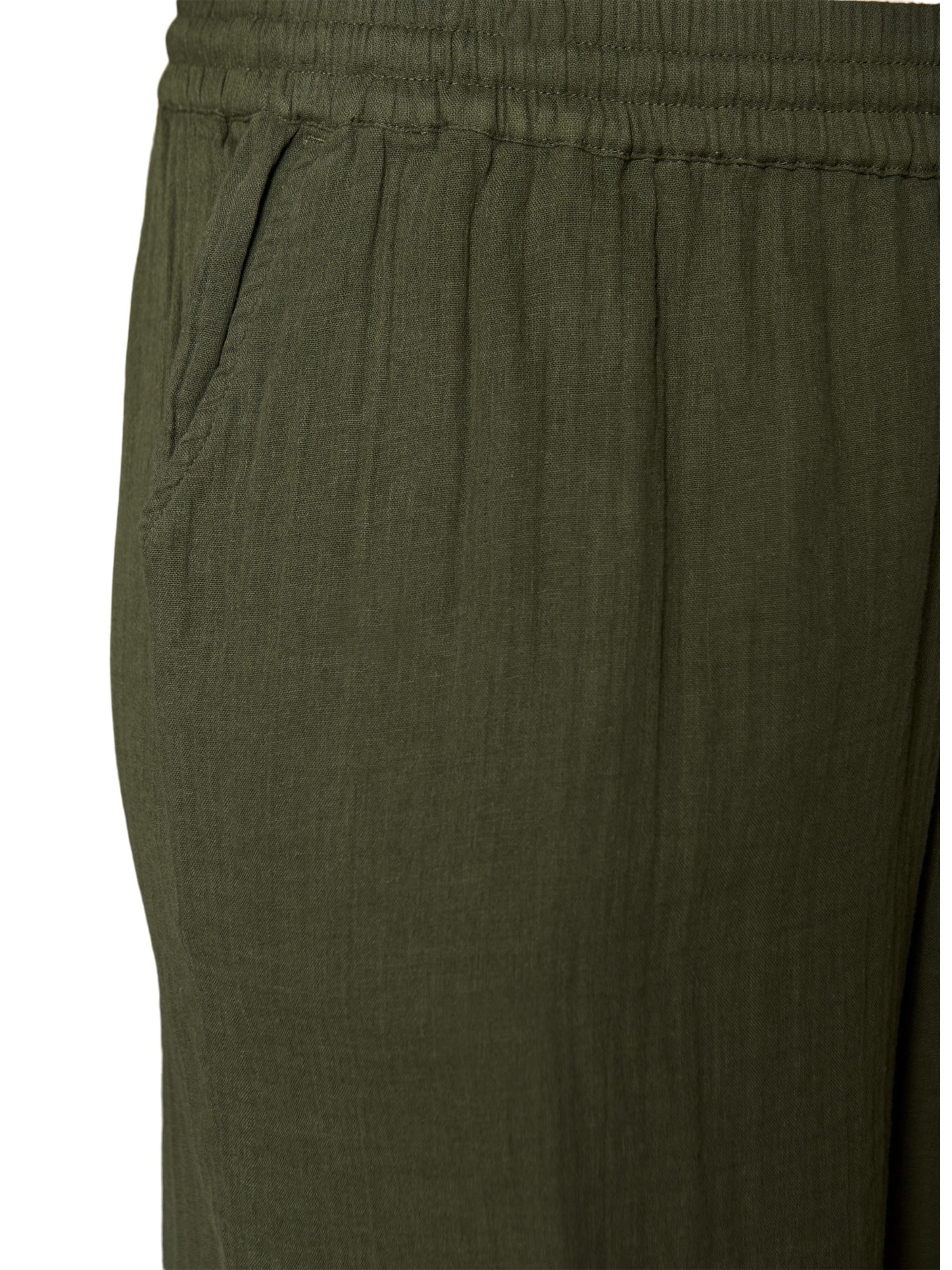 Zizzi Loosefit Shorts 'Ivu' in Grün