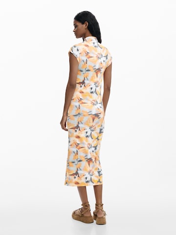 Robe Desigual en mélange de couleurs