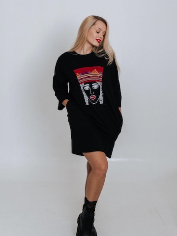 Robe oversize 'CROWN LIELVARDE' RADADA en noir