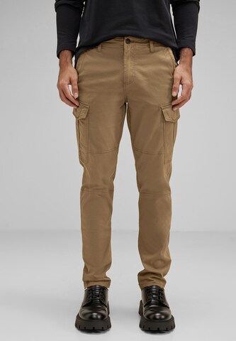 Street One MEN Regular Cargo Pants in Brown: front