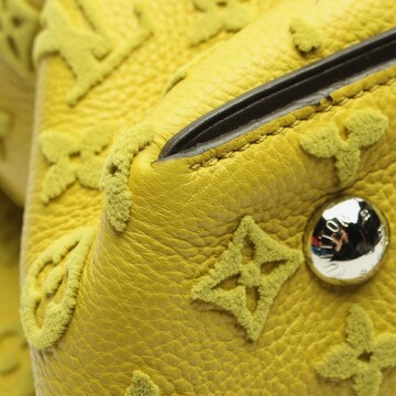 Louis Vuitton Handtasche One Size in Gelb