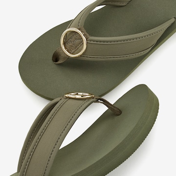 LASCANA T-Bar Sandals in Green