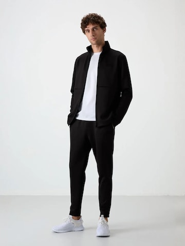 Tommy Life - Fato de desporto em preto