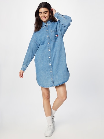 Tommy Jeans Shirt dress in Blue: front