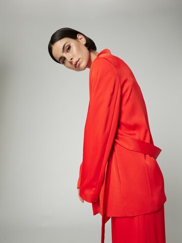 Blazer 'Cecile' di A LOT LESS in rosso