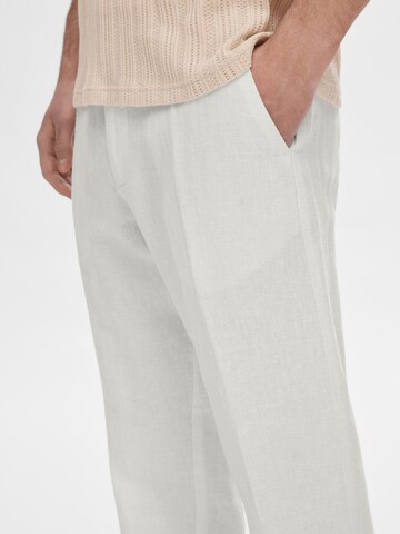 SELECTED Loosefit Hose in Weiß