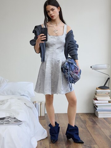 Abito di Desigual in grigio