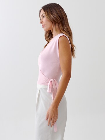 Tussah Top 'FAE WRAP' in Pink