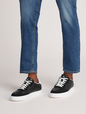 Calvin Klein Jeans Низкие кроссовки 'Classic' в Черный