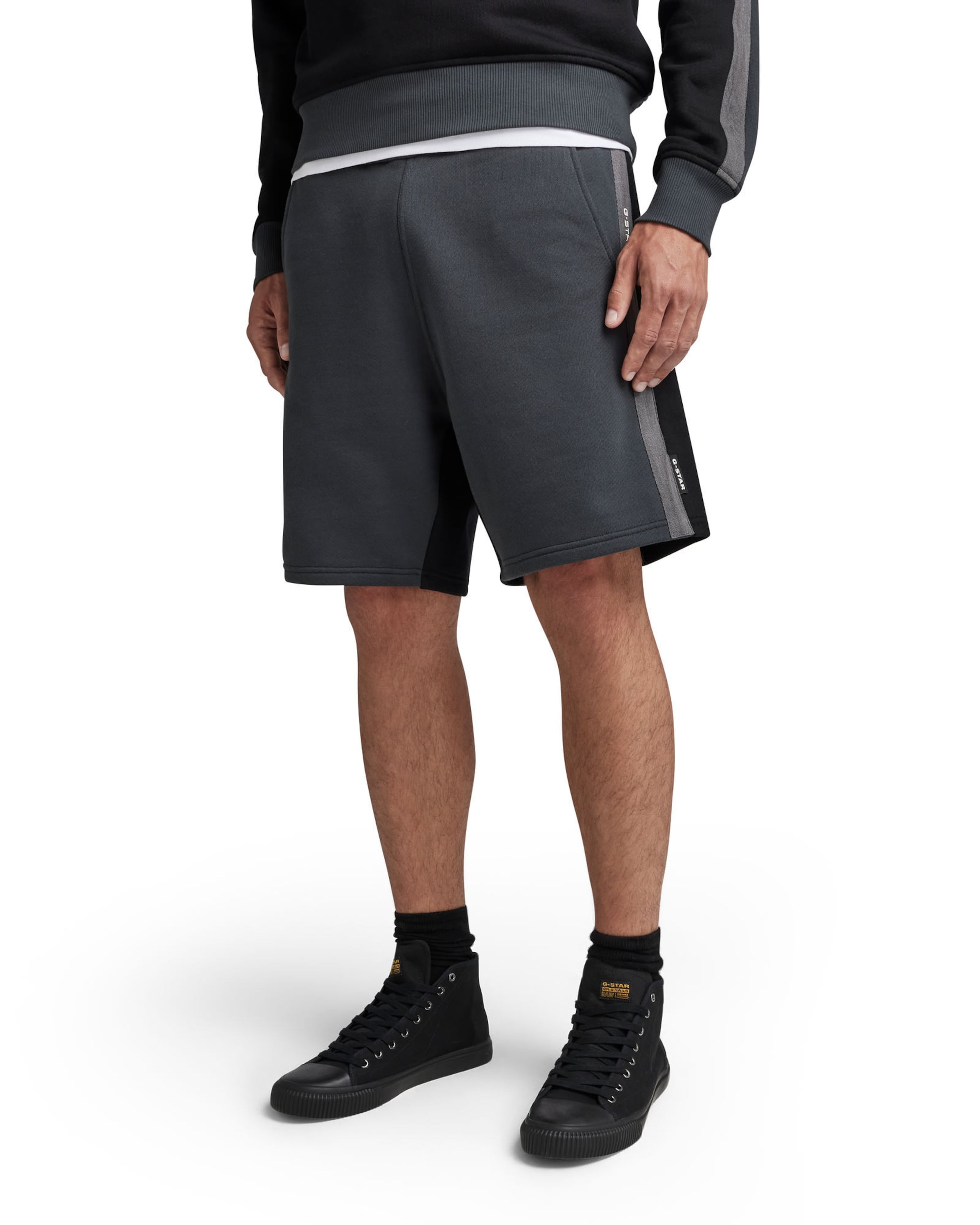 G-STAR Regular Pants in Black: front