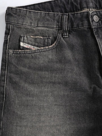 DIESEL Slim fit Jeans 'SLIM-SHORT' in Grey