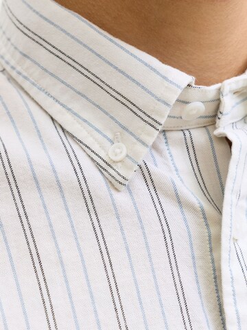 Regular fit Camicia di JACK & JONES in bianco