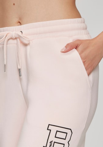 BENCH Regular Shorts in Pink