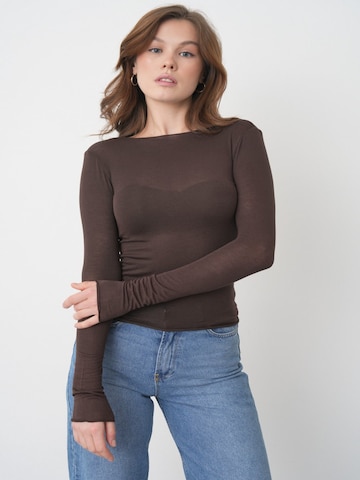 Chemisier WOMAN VISION en marron : devant