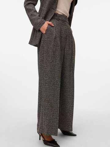 VERO MODA - regular Pantalón plisado 'PERLE' en negro