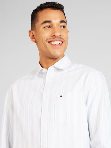 Tommy Jeans Regular fit Button Up Shirt in Grey