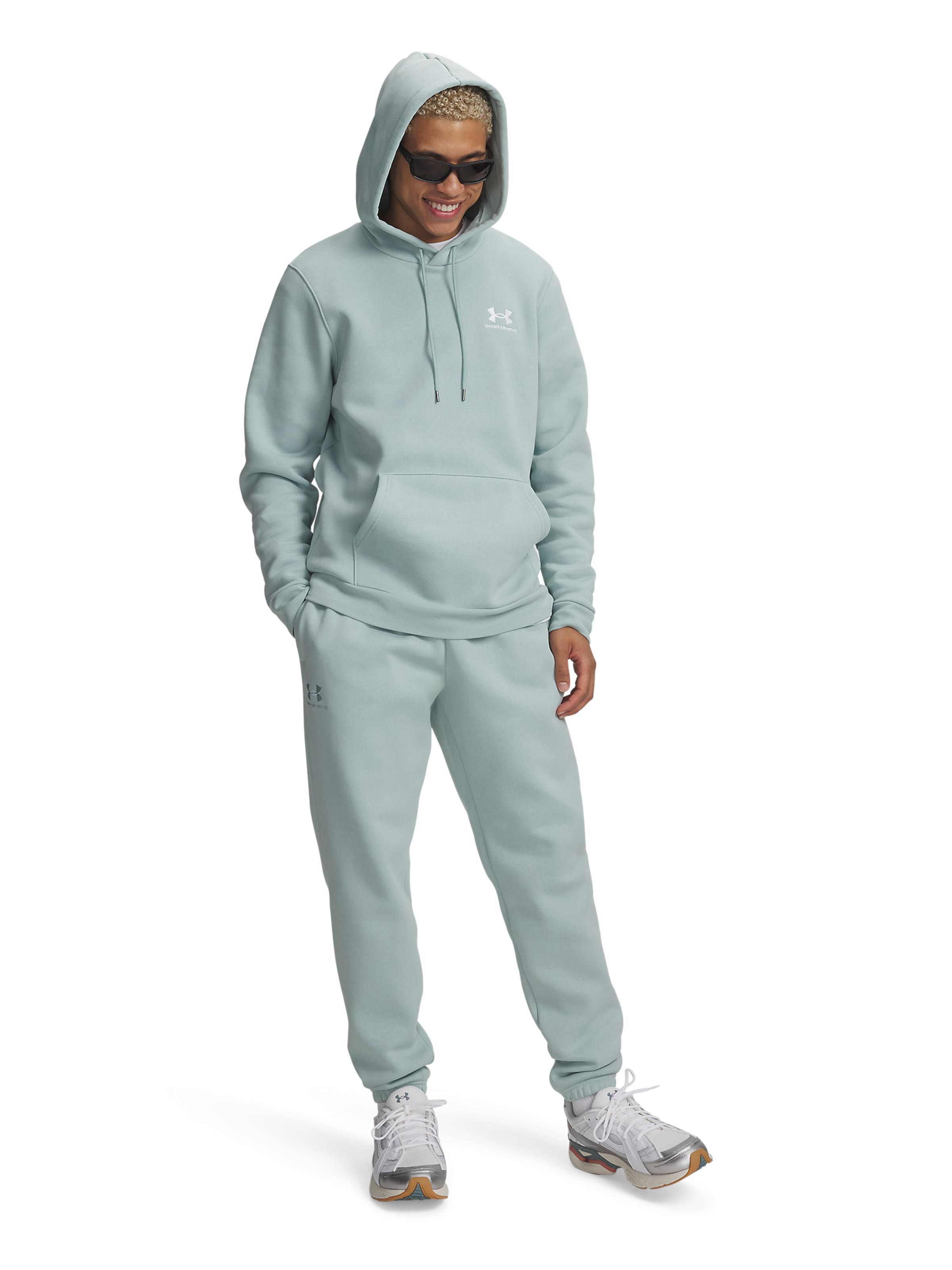 UNDER ARMOUR Tapered Workout Pants in Blue