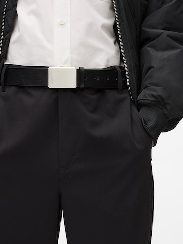 Curea de la KARL LAGERFELD JEANS pe negru