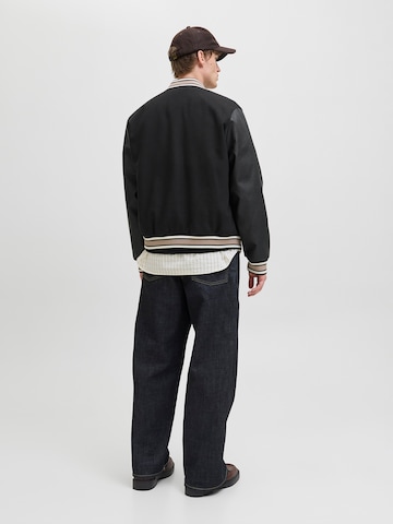 JACK & JONES Přechodná bunda 'JORMEADOWS' – černá