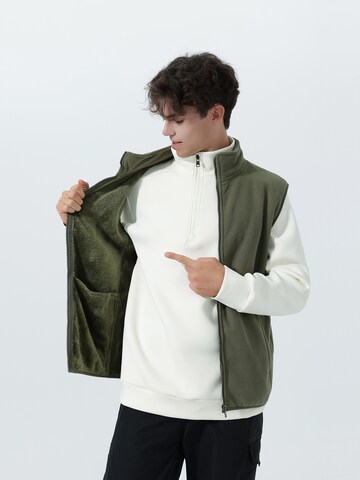 Youthup Vest in Green