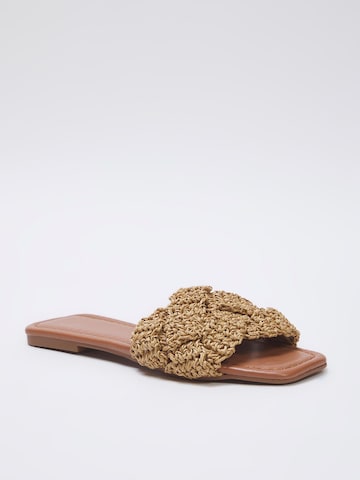Mule Trendyol en beige : devant