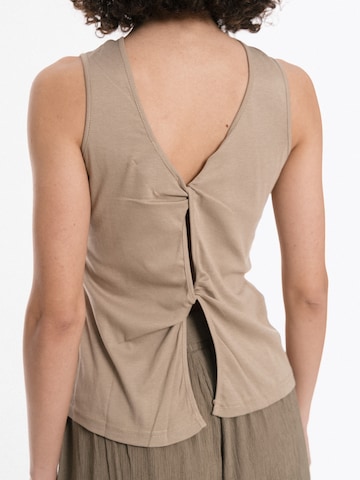 Top 'Confection' de la 4TAILORS pe verde