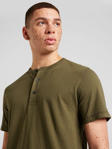 T-Shirt Banana Republic en vert