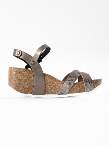 Bayton Sandalen met riem 'Venus' in Beige