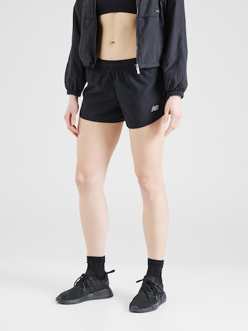 Regular Pantalon de sport 'Essentials' new balance en noir : devant